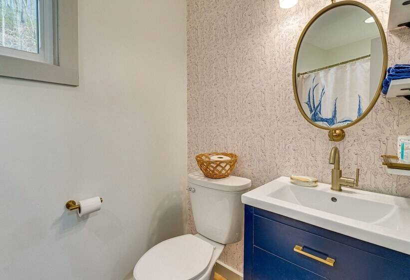 North Carolina Coupes Retreat W/ Deck & Grill!