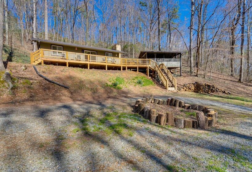 North Carolina Coupes Retreat W/ Deck & Grill!