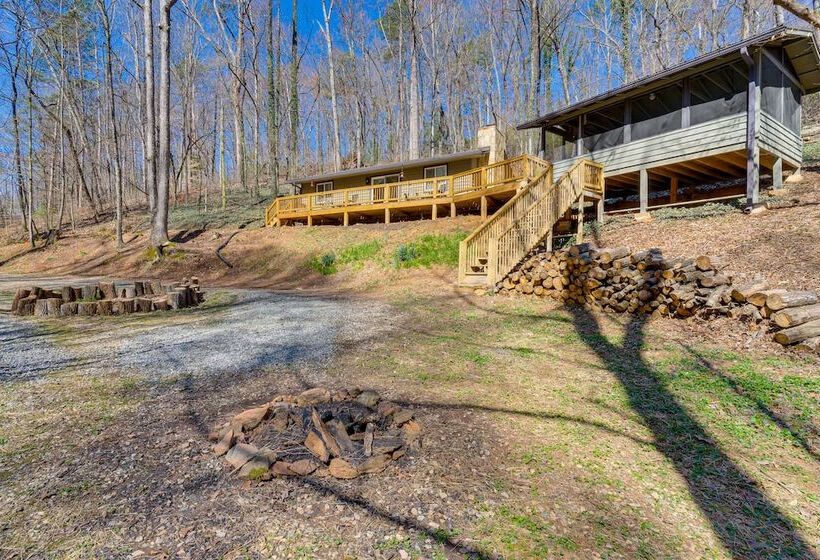 North Carolina Coupes Retreat W/ Deck & Grill!