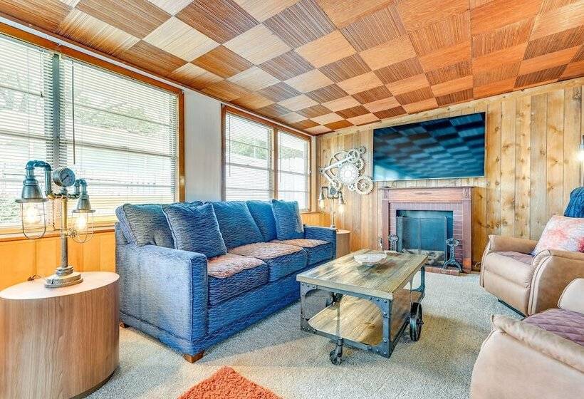 Eclectic Tarpon Springs Home: Bayou Across Street!