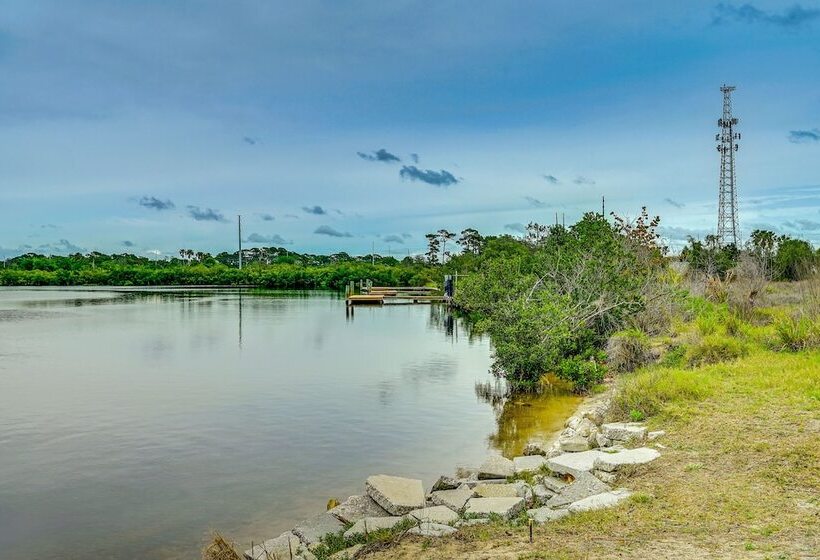Eclectic Tarpon Springs Home: Bayou Across Street!