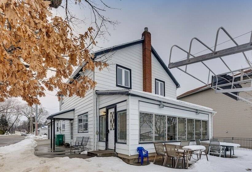 Family Friendly Lake Waubesa Home: Boat + Swim!