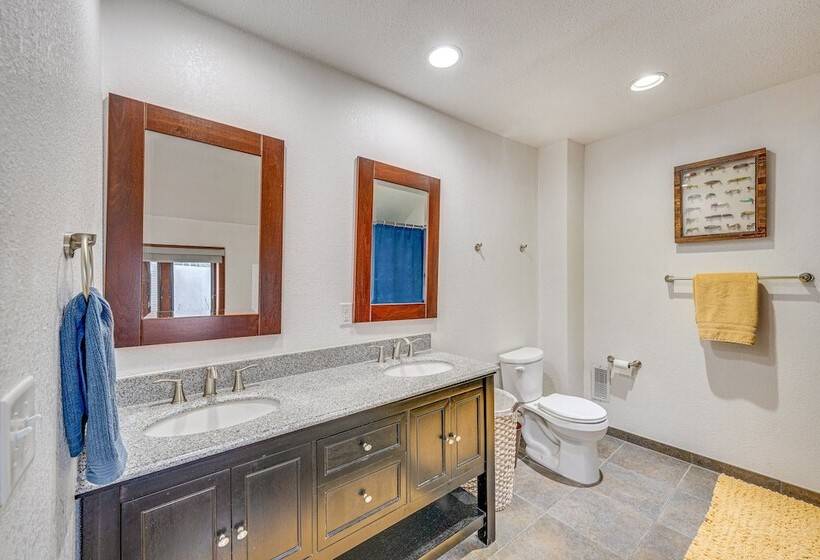 Family Friendly Lake Waubesa Home: Boat + Swim!