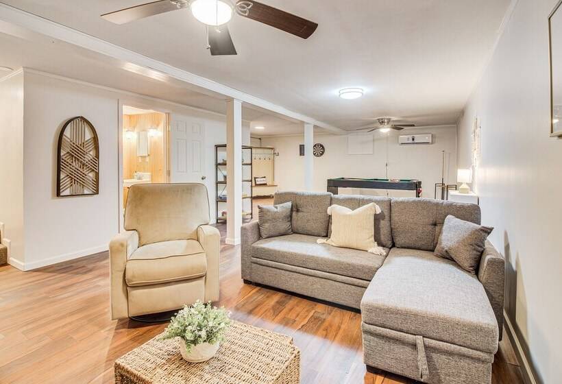 Family Friendly Smithville Cabin: Game Room & Deck