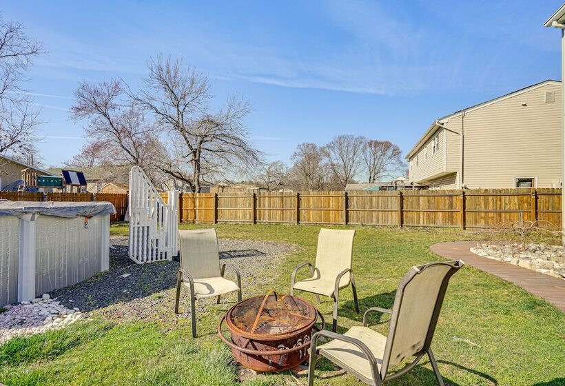 Family Friendly Toms River Home, 3 Mi To Beach!