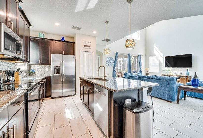 Family Home W/ Game Room: 12 Mi To Disney!