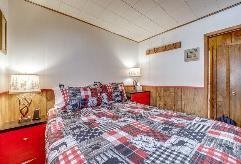 2 Fire Pits & Covered Deck: Cabin In Happy Jack!