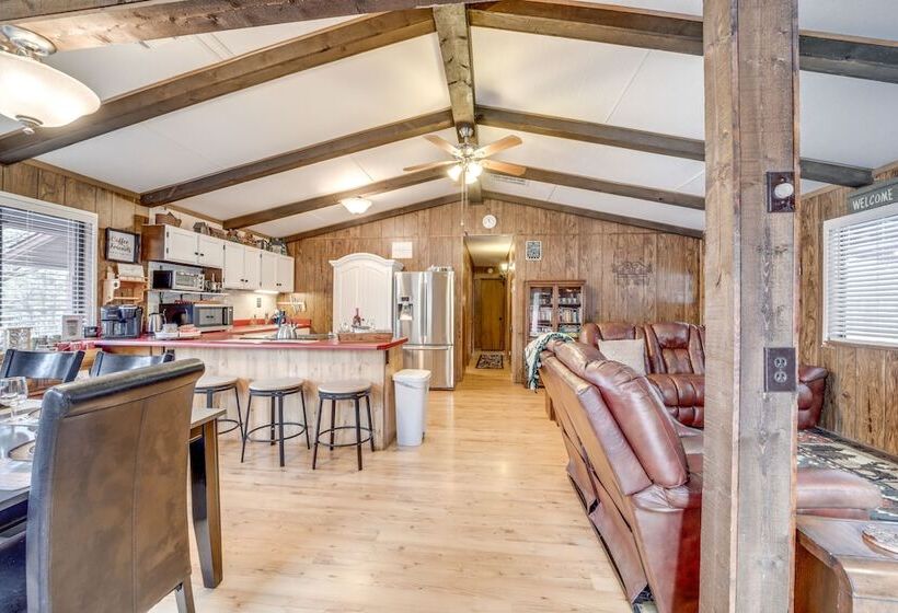 2 Fire Pits & Covered Deck: Cabin In Happy Jack!