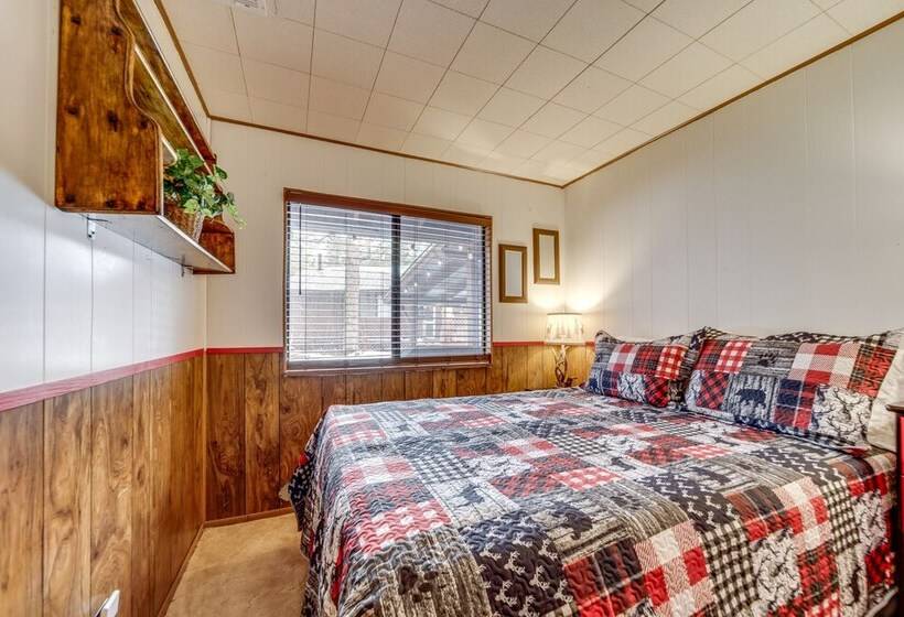 2 Fire Pits & Covered Deck: Cabin In Happy Jack!