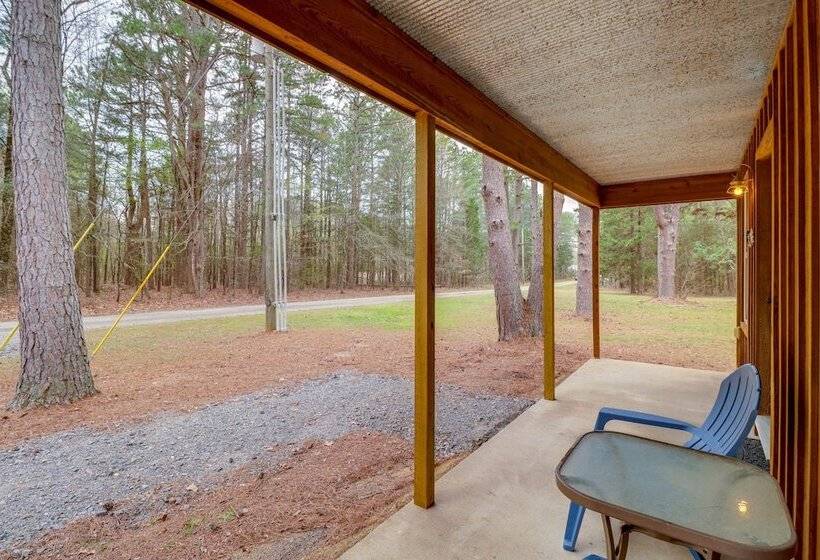 0.5 Mi To Greers Ferry Lake: Heber Springs Cabin