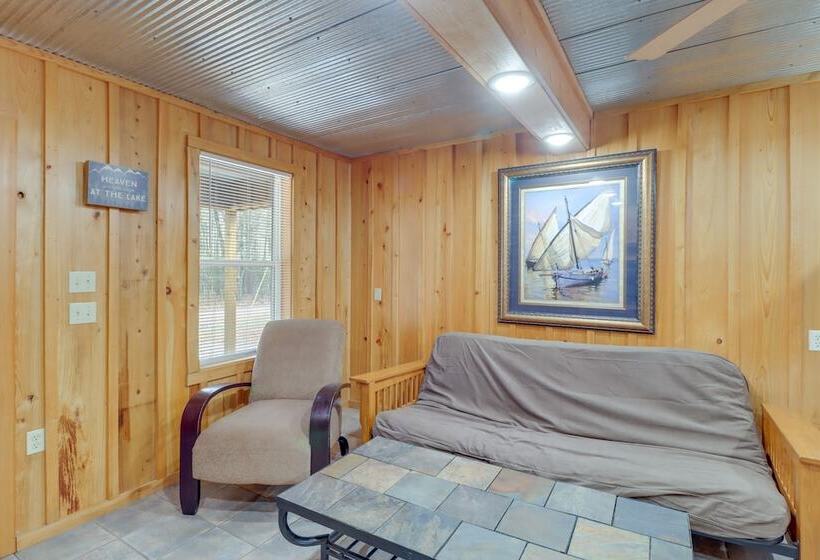 0.5 Mi To Lake: Patio At Heber Springs Cabin!