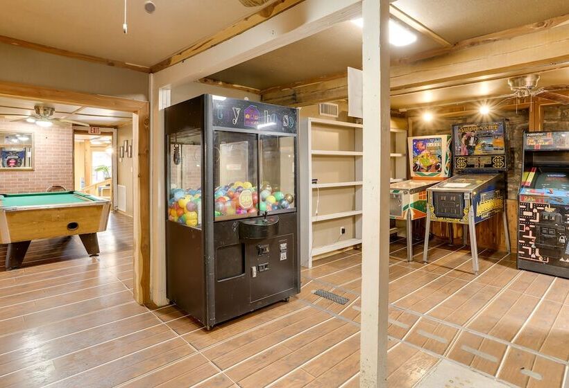 Historic Hardy Home W/ Game Room On Main Street