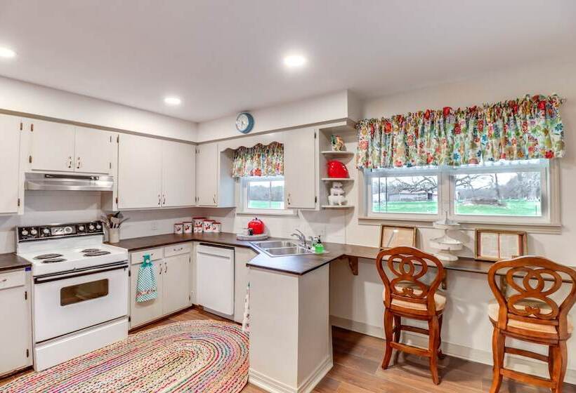 Historic Greers Ferry Home < 2 Mi To Shiloh Marina