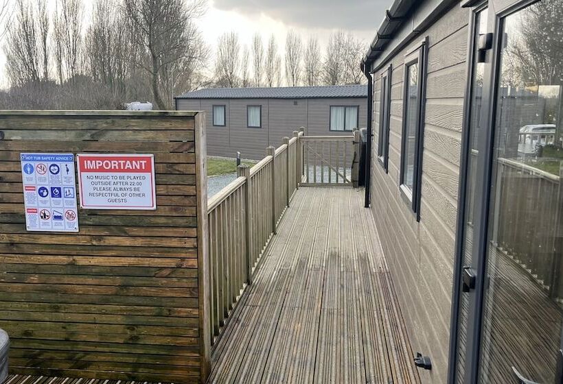 בית מלון כפרי 2 Bed Lodge Near Garstang And Poulton Le Fylde