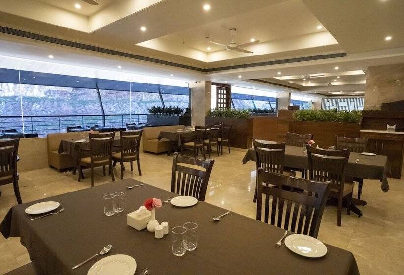 ホテル Ananth The Grand