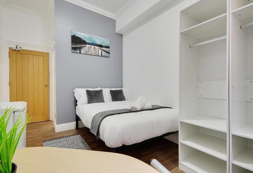 فندق Azure Beach