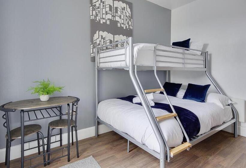 فندق Azure Beach