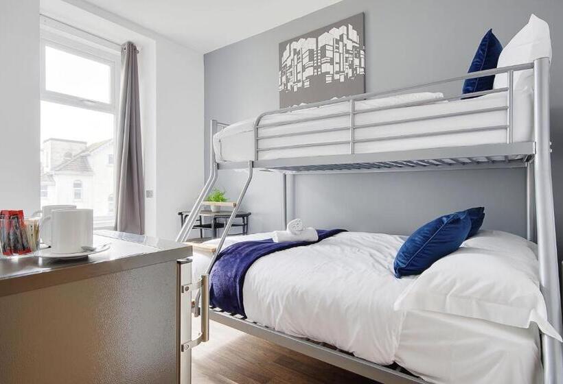 فندق Azure Beach