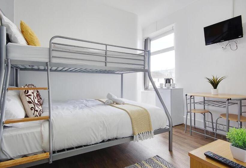 فندق Azure Beach