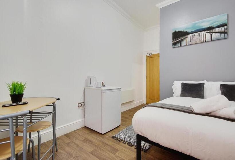 فندق Azure Beach