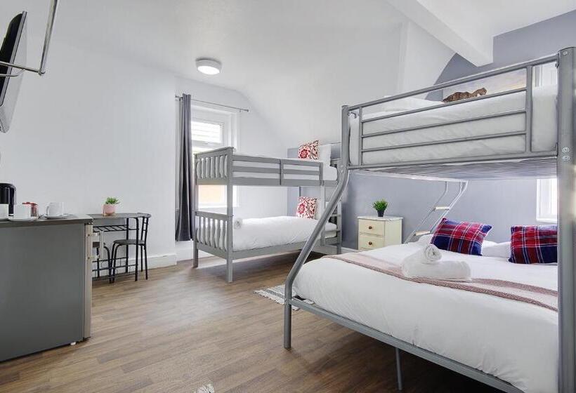 فندق Azure Beach