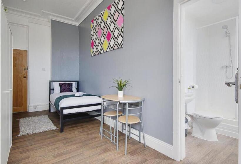 فندق Azure Beach