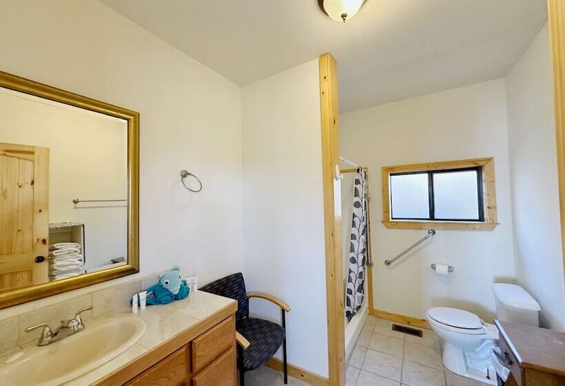 فندق Blue Clouds Rv & Cabins Resort