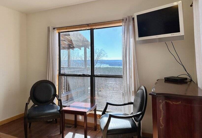 ホテル Blue Clouds Rv & Cabins Resort