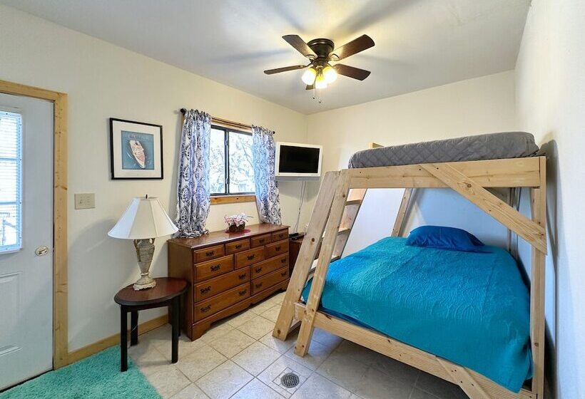 ホテル Blue Clouds Rv & Cabins Resort