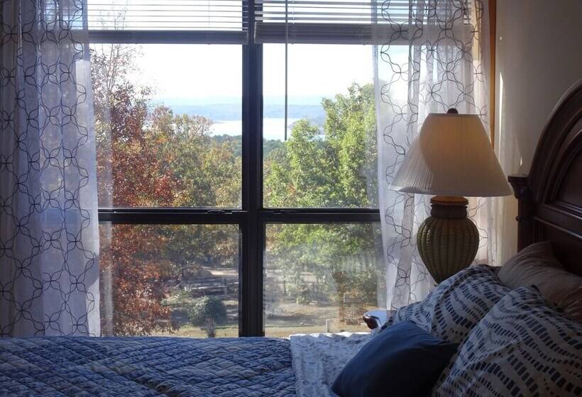 ホテル Blue Clouds Rv & Cabins Resort