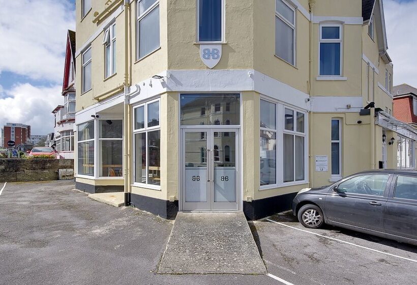 فندق Azure Beach