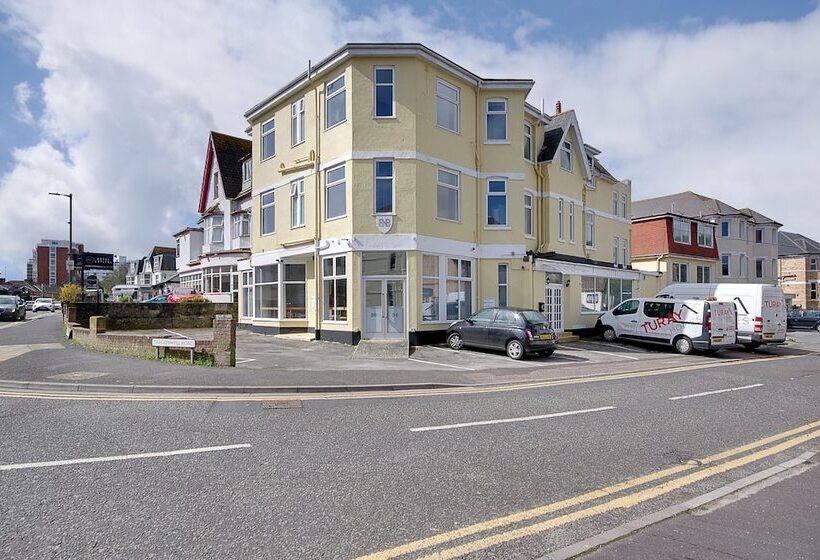 فندق Azure Beach