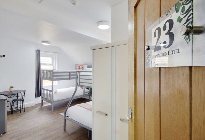 فندق Azure Beach