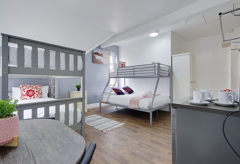 فندق Azure Beach