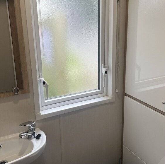 فندق Cosy 3 Bed Hot Tub Lodge In Pr3