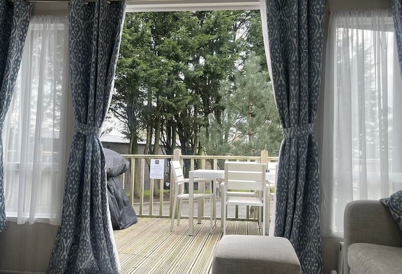 فندق Cosy 3 Bed Hot Tub Lodge In Pr3