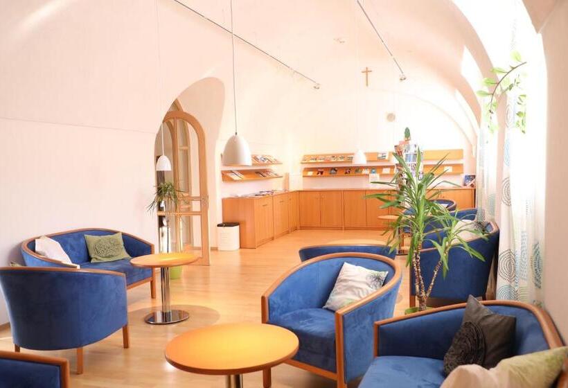 Отель Haus Der Begegnung Heilig Geist