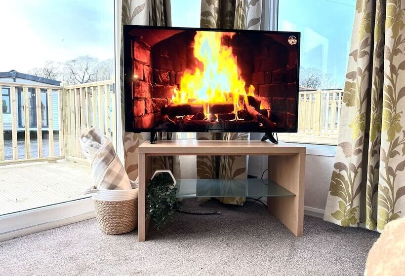 호텔 Impeccable 2 Bed Lodge In Preston Hot Hub