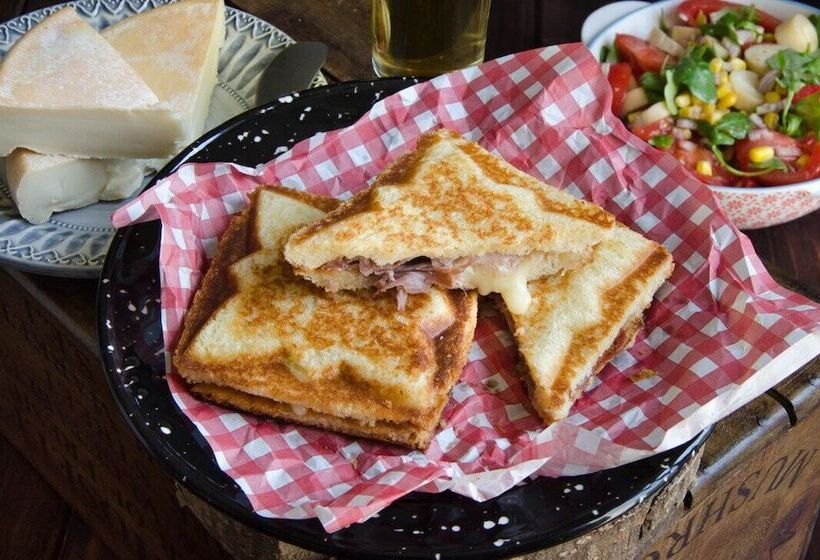 فندق L étape Dumas