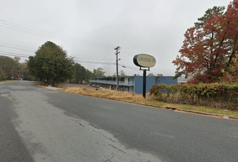 בית מלון כפרי Lamplighter Inn By Oyo Charlotte Airport Area