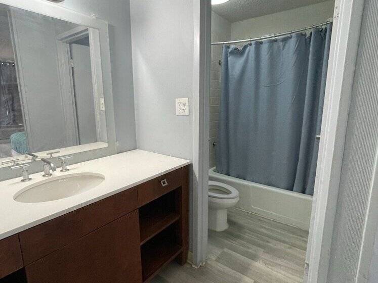 בית מלון כפרי Lamplighter Inn By Oyo Charlotte Airport Area