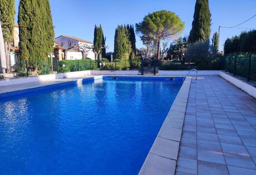 호텔 Hôtel Et Appart Hôtel Le Relais Du Val D Orbieu