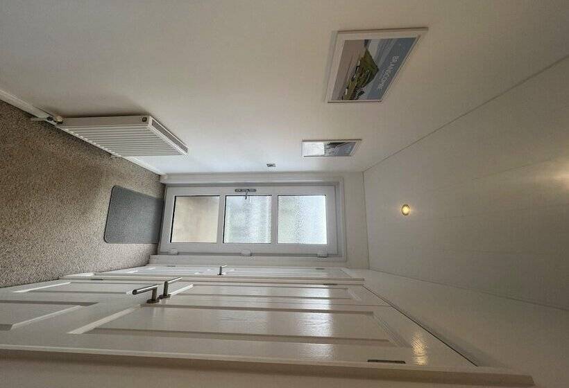 ホテル Remarkable 3 Bed Lodge In Honiton