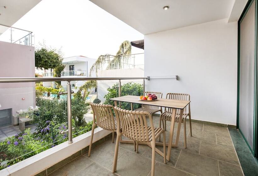 ホテル Village Esperia