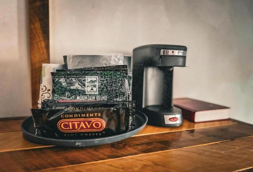 فندق Whitecap Mountains Resort