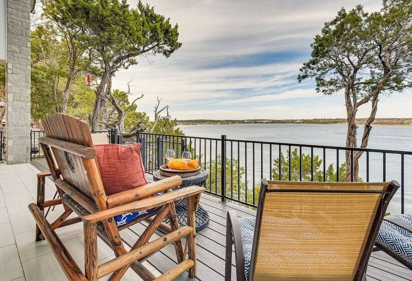 Newly Remodeled Lakefront Granbury Escape W/ Dock!