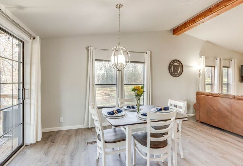 Lakefront Rogers Retreat W/ Grill & Spacious Deck