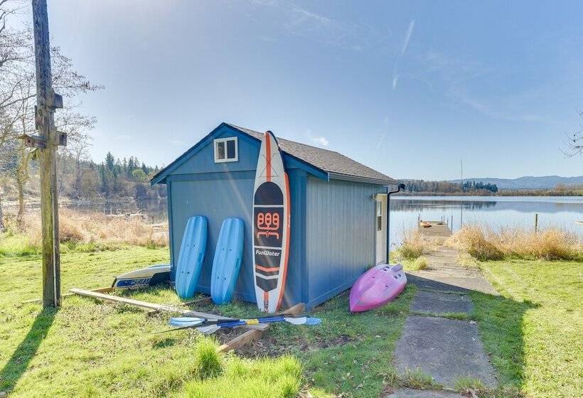 Lakefront Roy Cabin ~ 40 Mi To Mount Rainier!