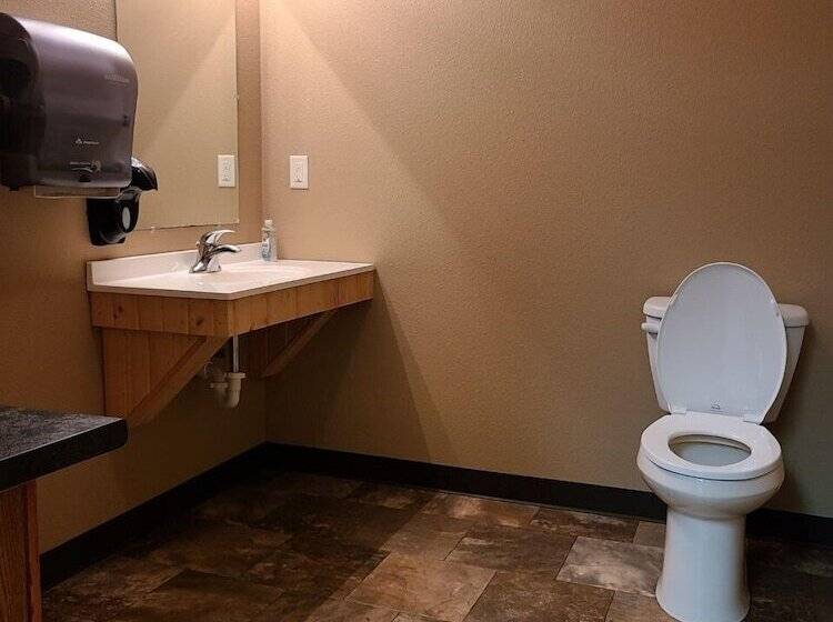 Legacy Lakeside Resort