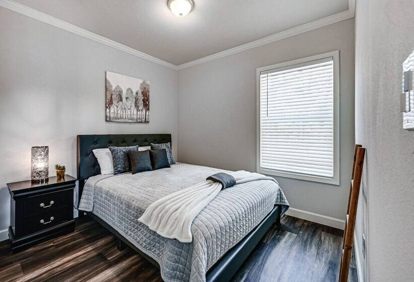 Lovely Broken Bow Cottage W/ Hot Tub & Fire Pit!